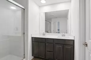 1006 Neubauer Circle, Lindenhurst, IL 60046 - Photo 25