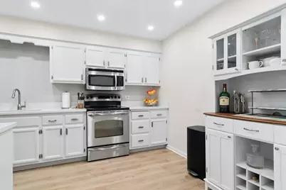 2300 W Talcott Road #2B1, Park Ridge, IL 60068 - Photo 7