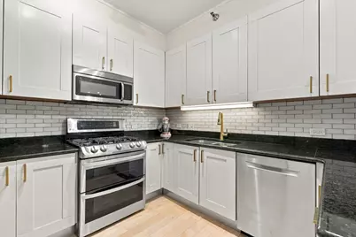 744 N Clark Street #301, Chicago, IL 60654 - Photo 9
