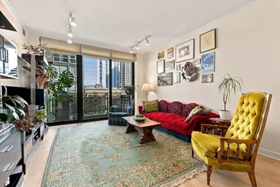 744 N Clark Street #301, Chicago, IL 60654 - Photo 3