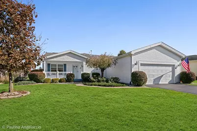 19 Rocking Horse Lane, Grayslake, IL 60030 - Photo 1
