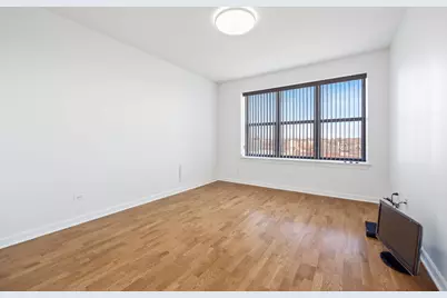 9360 Skokie Boulevard #418, Skokie, IL 60077 - Photo 13