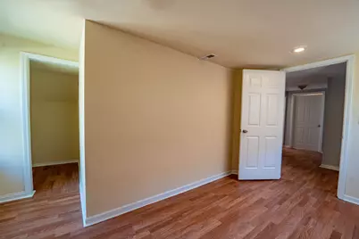 4247 W Crystal Avenue, Chicago, IL 60651 - Photo 17