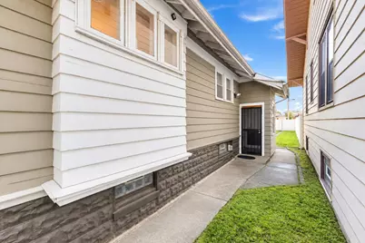 565 Ingraham Avenue, Calumet City, IL 60409 - Photo 9