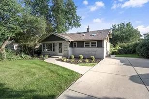 1505 W Euclid Ave, Arlington Heights, IL 60005 - Photo 1