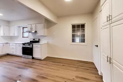 225 S Aldine Avenue, Elgin, IL 60123 - Photo 13