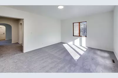 225 S Aldine Avenue, Elgin, IL 60123 - Photo 11