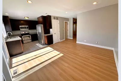 1117 Court B Court #B, Hanover Park, IL 60133 - Photo 5