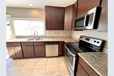 1117 Court B Court #B, Hanover Park, IL 60133 - Photo 3