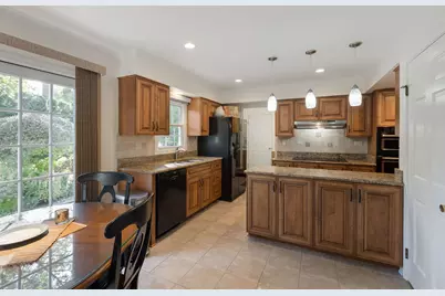 321 Forest Lane, Schaumburg, IL 60193 - Photo 9