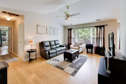 1107 Canterbury Court #D, Elgin, IL 60120 - Photo 3