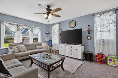 918 S 3rd Street, Rockford, IL 61104 - Photo 7