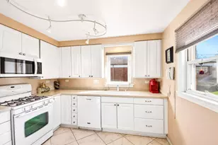 9617 Richard Ave, Franklin Park, IL 60131 - Photo 9
