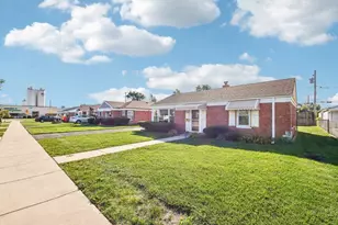 9617 Richard Ave, Franklin Park, IL 60131 - Photo 3