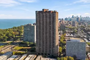 3660 N Lake Shore Dr, Chicago, IL 60613 - Photo 1