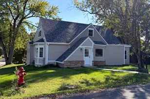325 E E Lake Shore Dr, Round Lake Park, IL 60073 - Photo 1