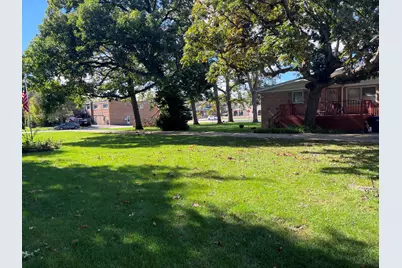 8747 S Roberts Road, Hickory Hills, IL 60457 - Photo 5