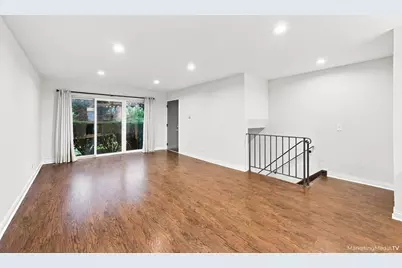 400 E Kensington Road #B, Mount Prospect, IL 60056 - Photo 3