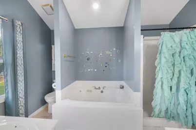 697 Fox Hollow, Dekalb, IL 60115 - Photo 27
