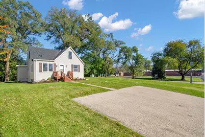 412 Fairfield Drive, Island Lake, IL 60042 - Photo 3