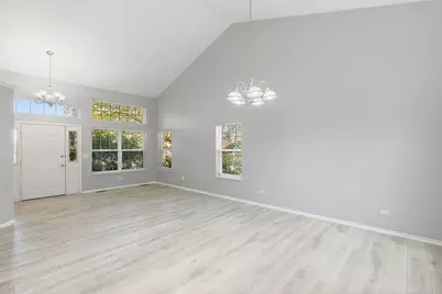 807 Park Avenue, Lake Villa, IL 60046 - Photo 9