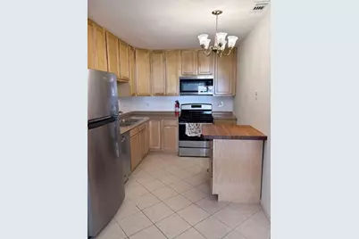 6882 W Touhy Avenue #B, Niles, IL 60714 - Photo 7