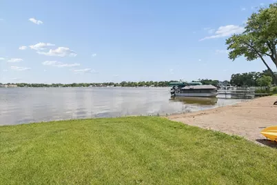 408 Morningstar Lane, Wauconda, IL 60084 - Photo 7