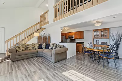 1348 N Knollwood Drive, Palatine, IL 60067 - Photo 5