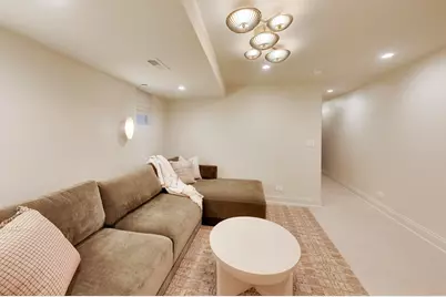 45 E Division Street, Chicago, IL 60610 - Photo 45