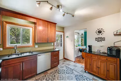2905 Edgewood Parkway, Woodridge, IL 60517 - Photo 7