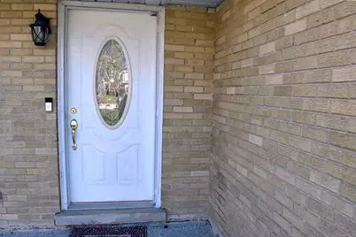 8501 S 82nd Court, Hickory Hills, IL 60457 - Photo 3