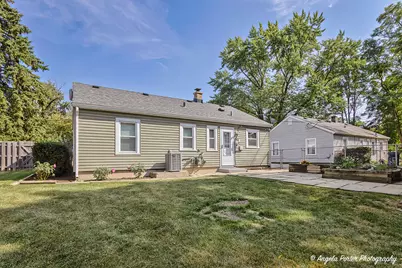 624 Wildwood Avenue, Mundelein, IL 60060 - Photo 7