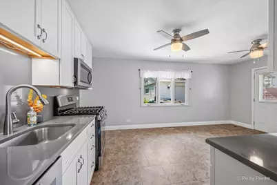 303 Mark Avenue, Glendale Heights, IL 60139 - Photo 9