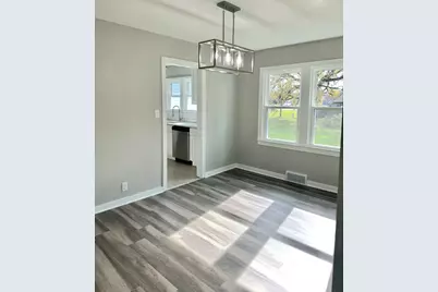 693 Enterprise Street, Elgin, IL 60120 - Photo 7
