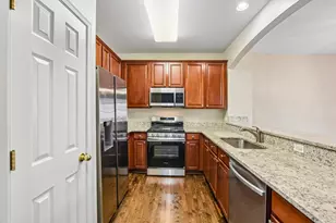 1828 Kelberg Ave, Hoffman Estates, IL 60192 - Photo 11
