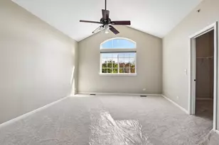 1828 Kelberg Ave, Hoffman Estates, IL 60192 - Photo 13
