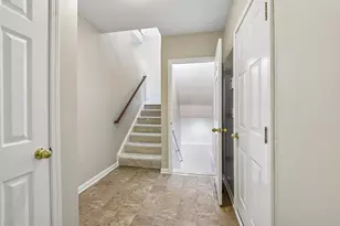 1828 Kelberg Ave, Hoffman Estates, IL 60192 - Photo 23