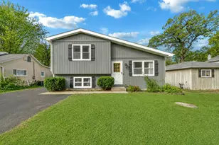 33790 N 2nd St, Grayslake, IL 60030 - Photo 1