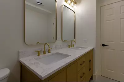 829 E Evergreen Street, Wheaton, IL 60187 - Photo 23