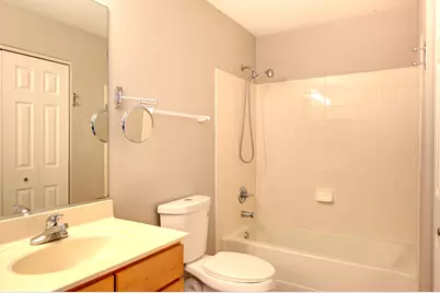 1858 S Fallbrook Drive, Round Lake, IL 60073 - Photo 39