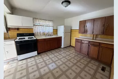 615 Garver Avenue, Rockford, IL 61102 - Photo 5