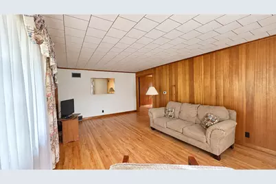307 N Pecatonica Street, Winnebago, IL 61088 - Photo 9