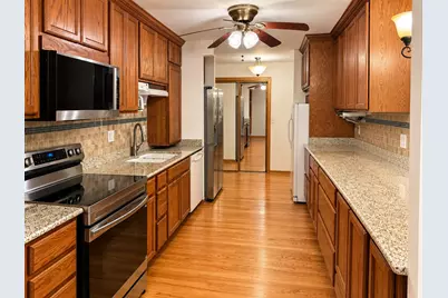1415 E Central Road #320C, Arlington Heights, IL 60005 - Photo 3