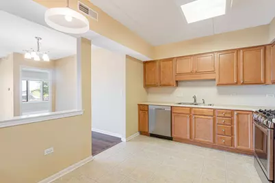 225 Main Street #213, Roselle, IL 60172 - Photo 5