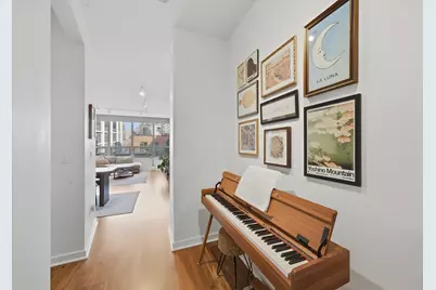 330 W Grand Avenue #807, Chicago, IL 60654 - Photo 21