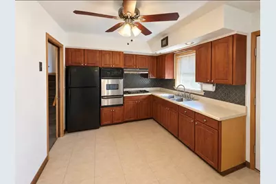 14700 Beachview Terrace, Dolton, IL 60419 - Photo 5
