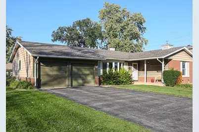 660 Magnolia Lane, Elk Grove Village, IL 60007 - Photo 1