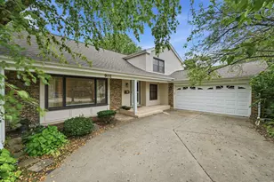 902 N Rohlwing Rd, Palatine, IL 60074 - Photo 1