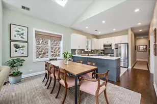 618 W Oakdale Ave, Chicago, IL 60657 - Photo 13