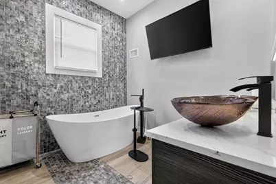 [Address not provided], Chicago, IL 60619 - Photo 11
